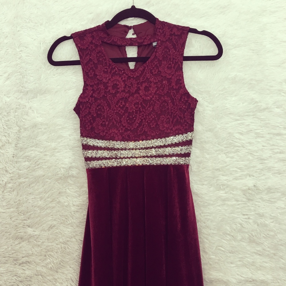 Speechless Girls Lace Jeweled Waist Velvet Maxi